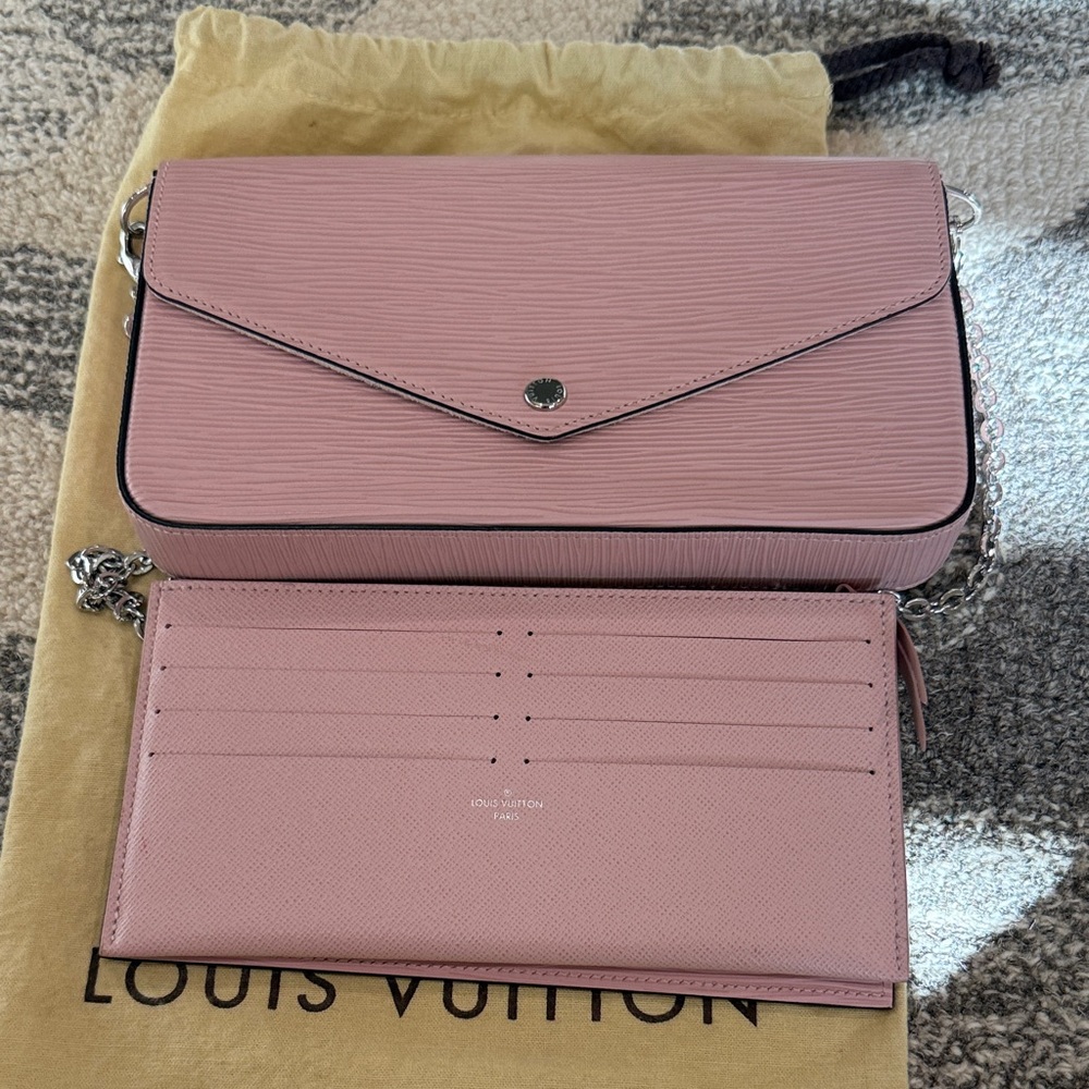 Louis Vuitton Light Pink Envelope cross body bag with inserts - Picture 7 of 10